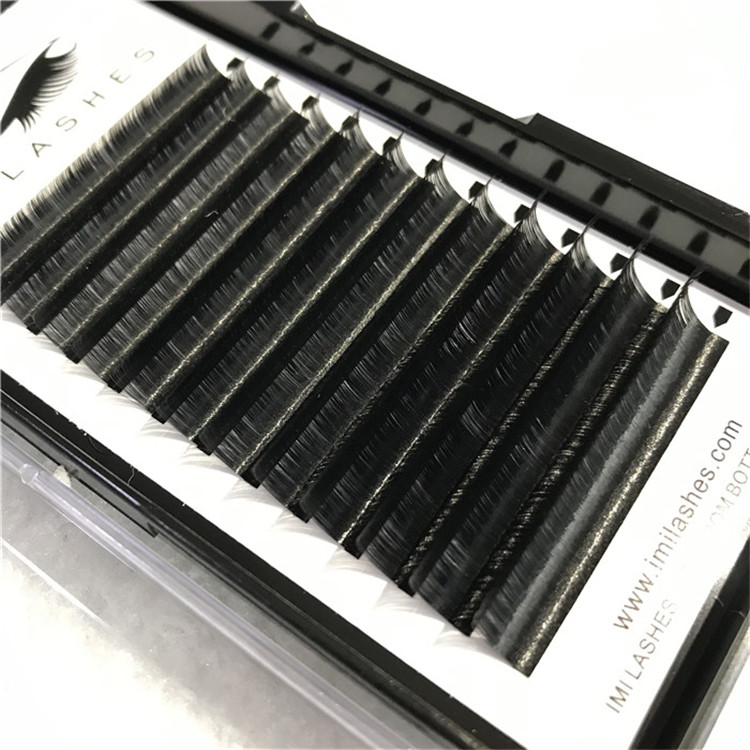 eyelash thickener.jpg